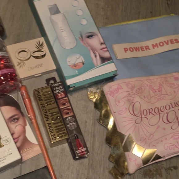 Bundle Skincare/Haircare & Makeup Bundle Deal & Ordinary Products - Picture 6 of 15